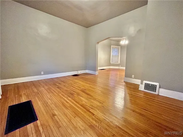 $1,400 | 123 Highland Avenue, Buffalo, NY 14222