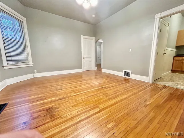 $1,400 | 123 Highland Avenue, Buffalo, NY 14222