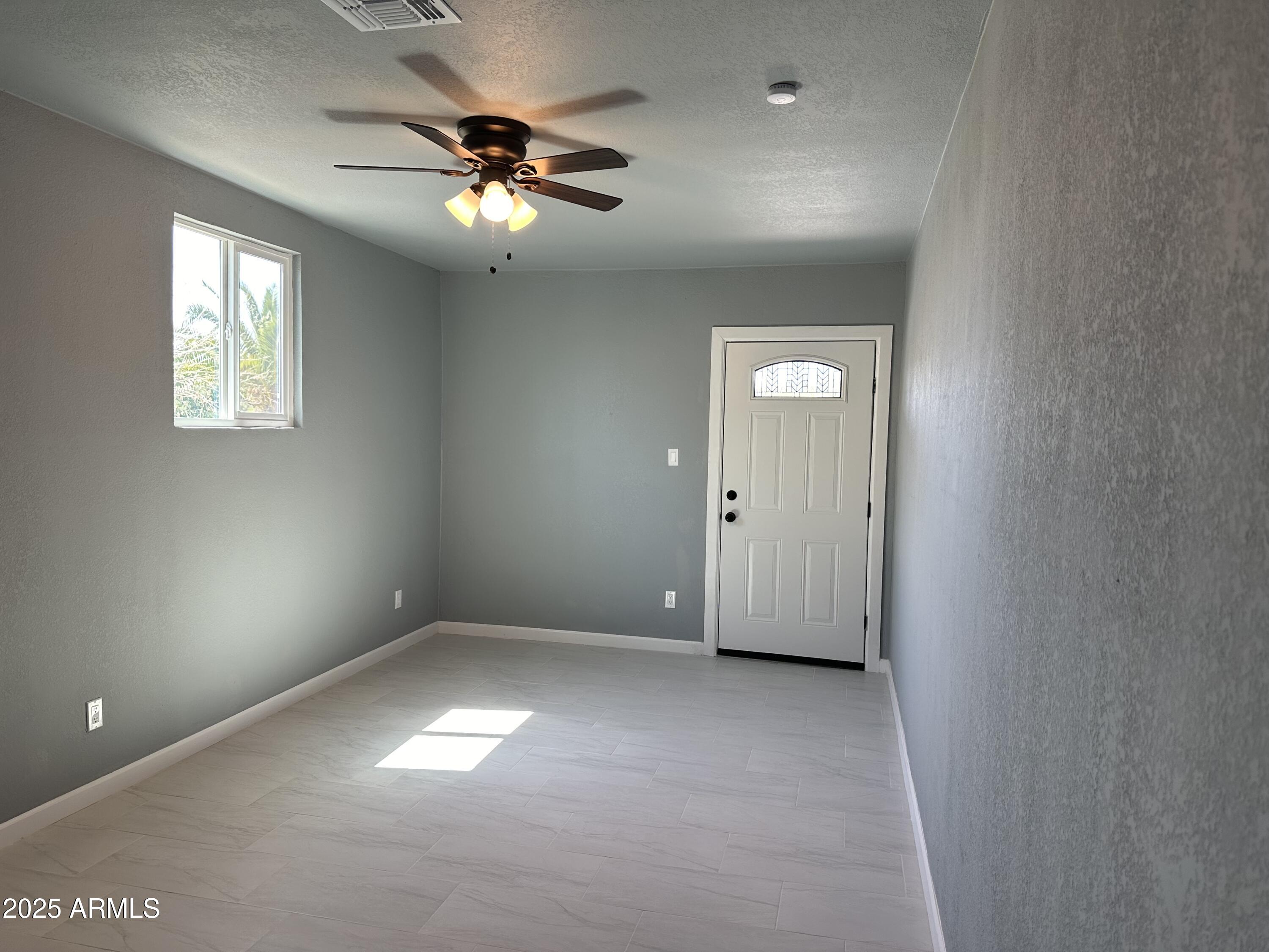 6429 West Osborn Road Phoenix, AZ 85033 - Photo 14 of 17 IMG_1019