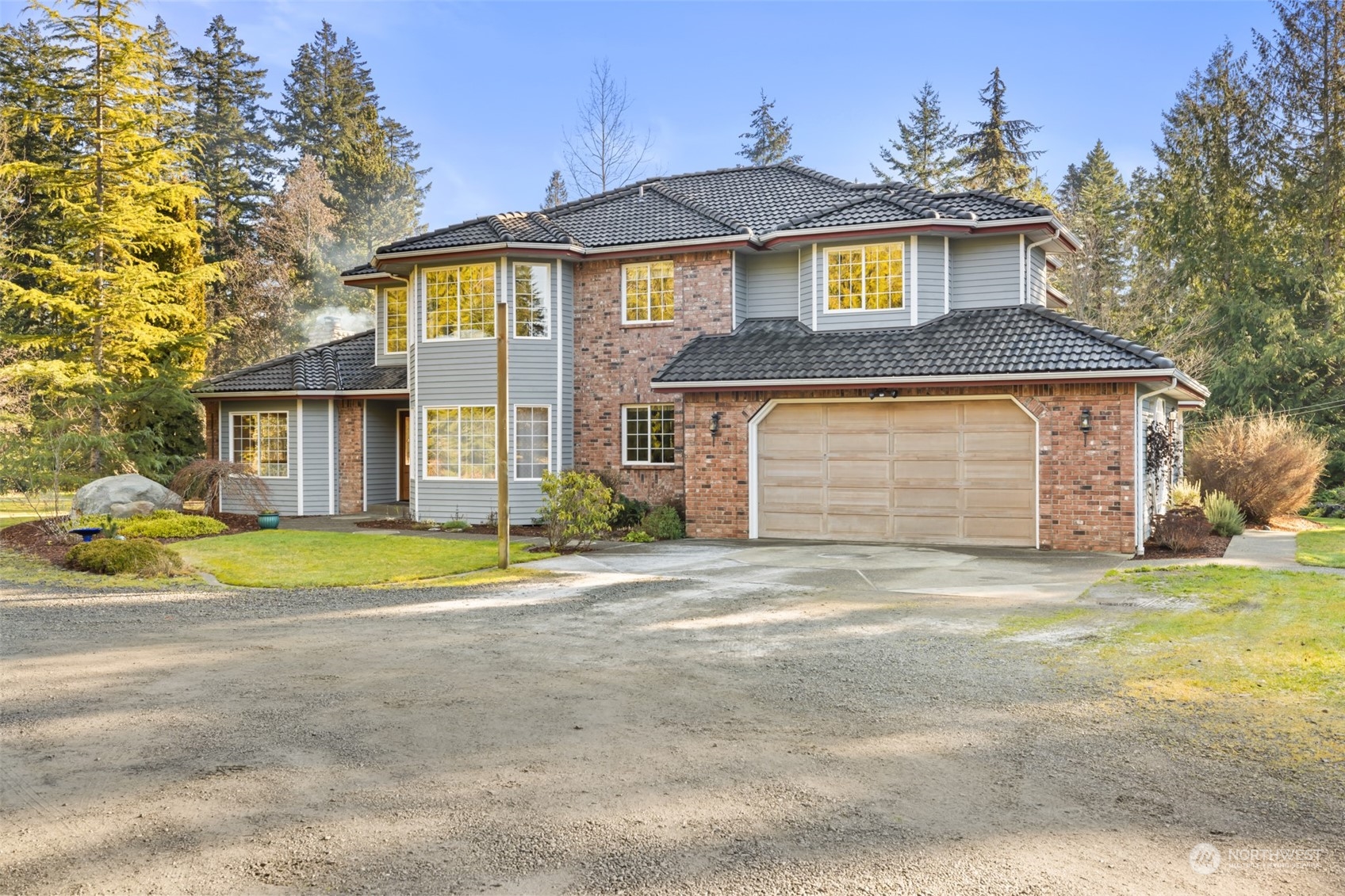 379 Benson Road Port Angeles, WA 98363 - Photo 3 of 40 Gallery Image 3