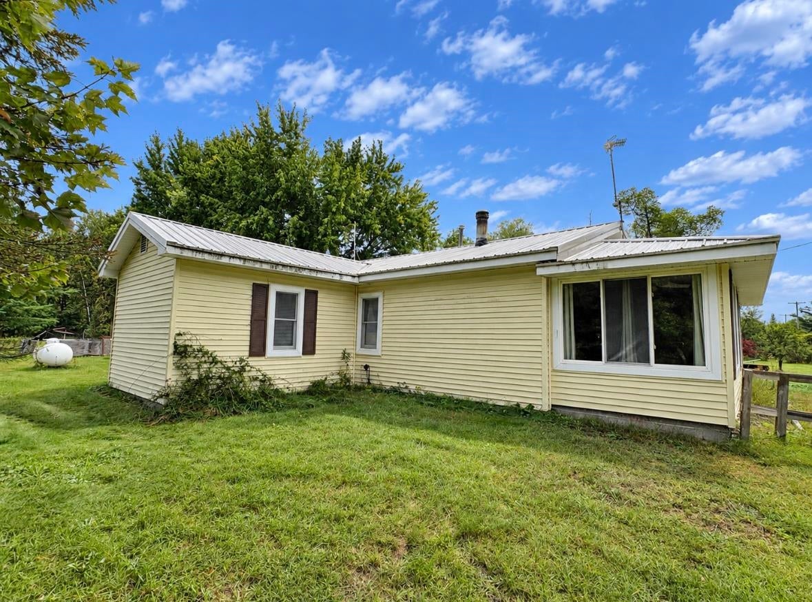 4575 Cummings Road Rhodes, MI 48652 - Photo 3 of 52 Gallery Image 3