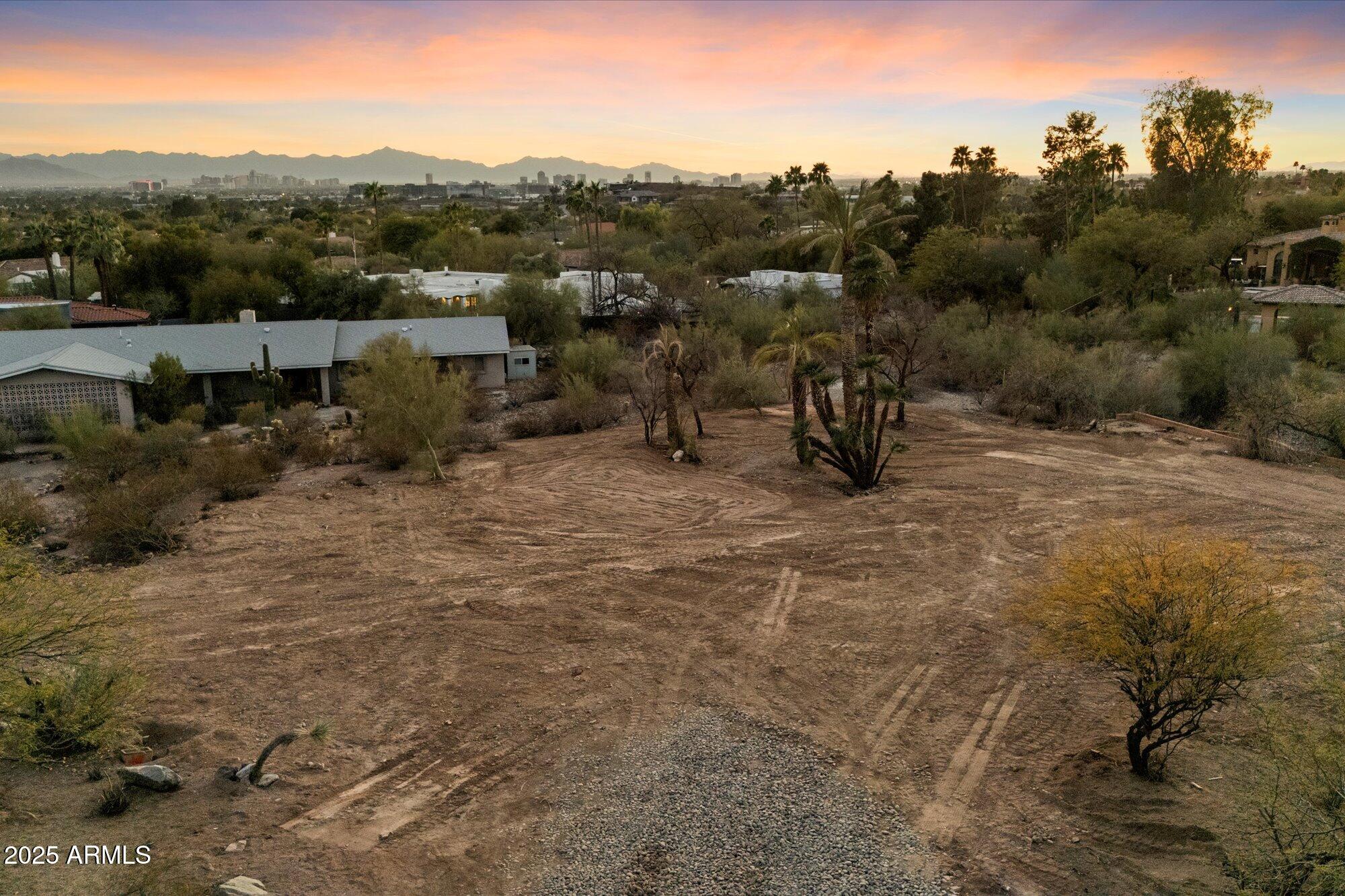 6218 North Palo Cristi Road, Unit 10 Paradise Valley, AZ 85253 - Photo 12 of 33 a view of outdoor space and city view