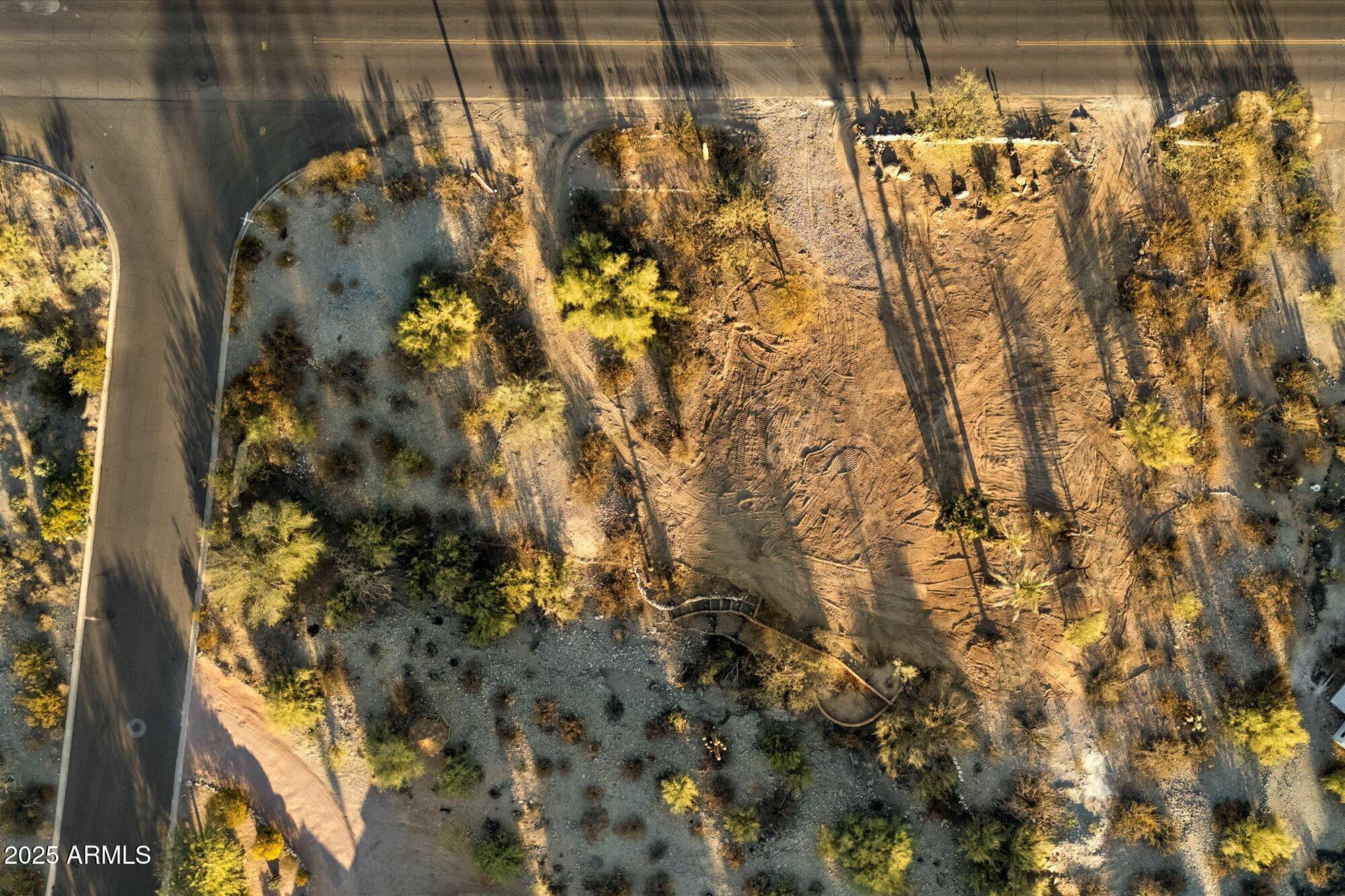 6218 North Palo Cristi Road, Unit 10 Paradise Valley, AZ 85253 - Photo 28 of 33 a bathroom with a shower
