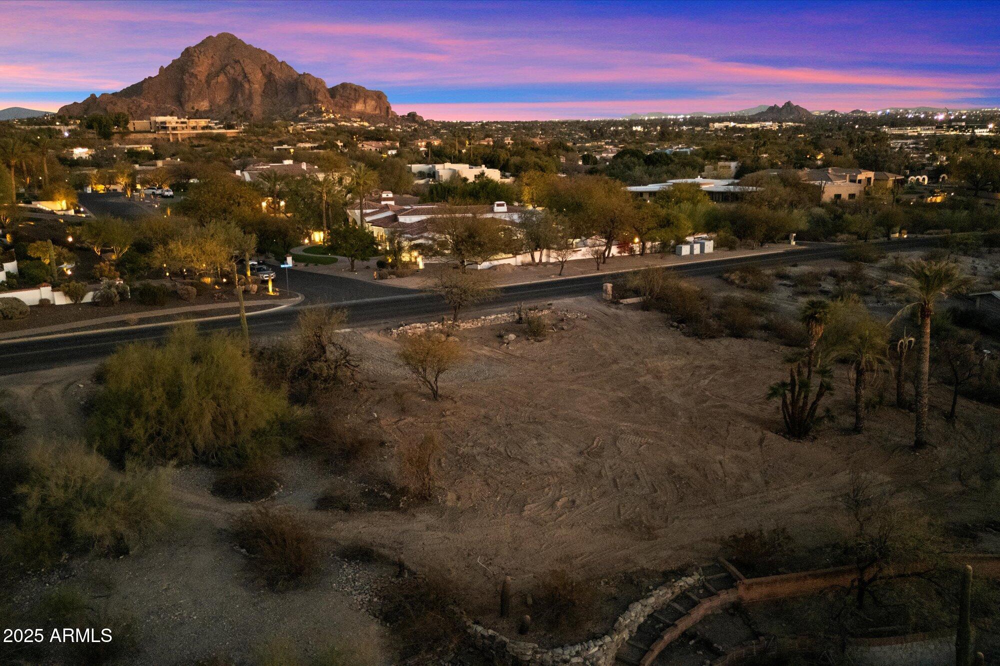 6218 North Palo Cristi Road, Unit 10 Paradise Valley, AZ 85253 - Photo 10 of 33 a view of city and lake
