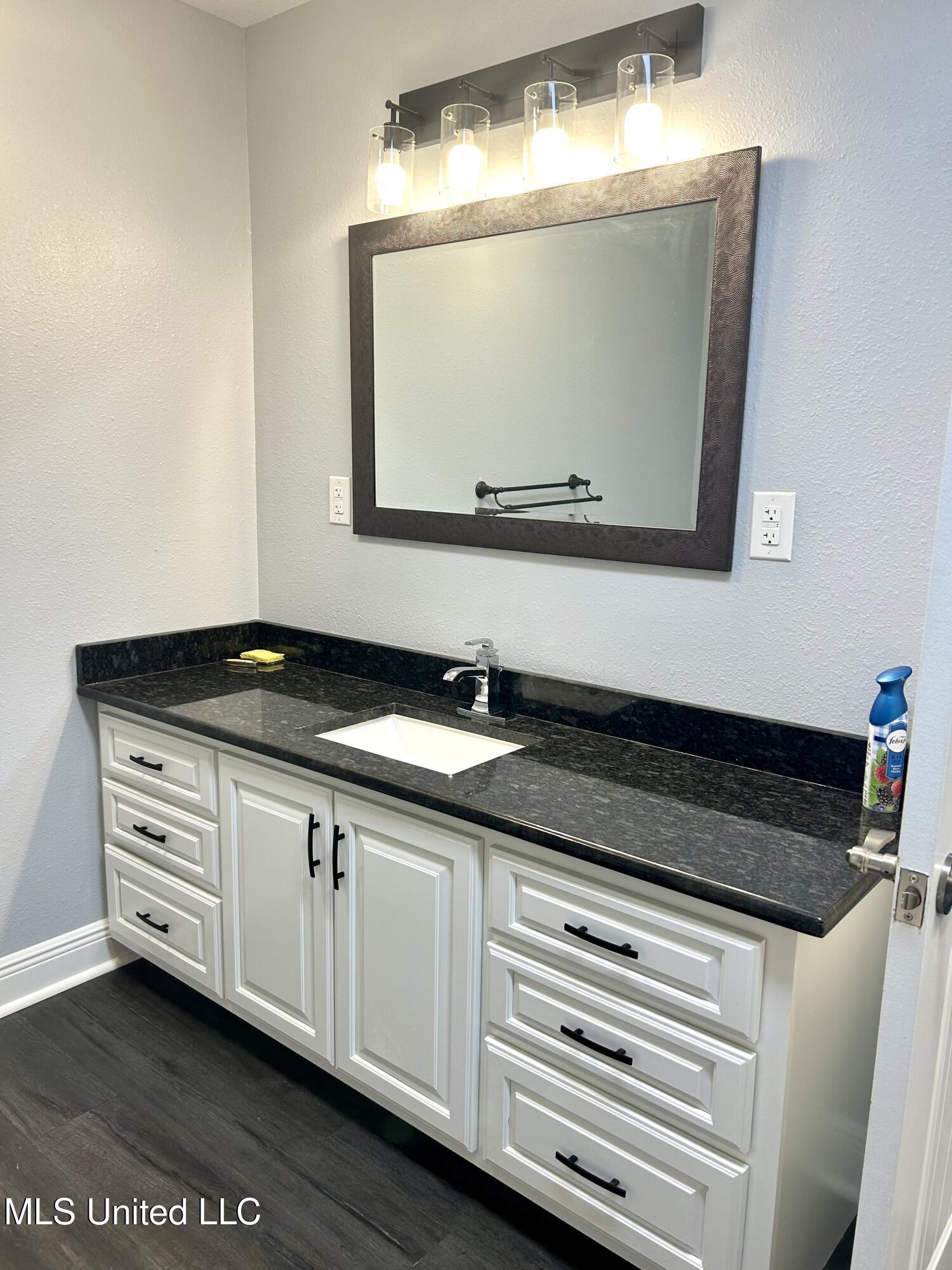 8537 Augusta Road Moss Point, MS 39562 - Photo 24 of 36 IMG_6034