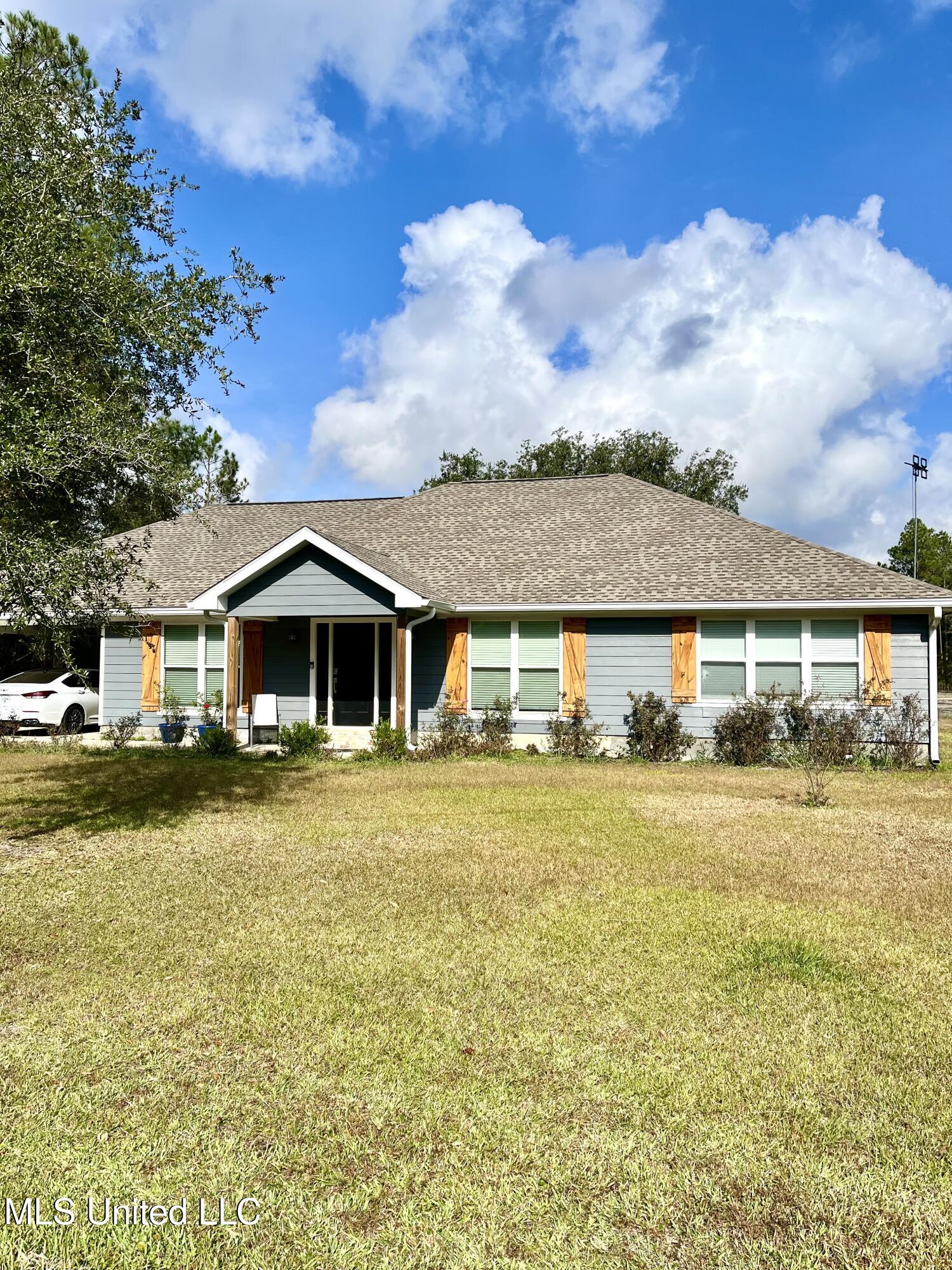 8537 Augusta Road Moss Point, MS 39562 - Photo 4 of 36 IMG_6067