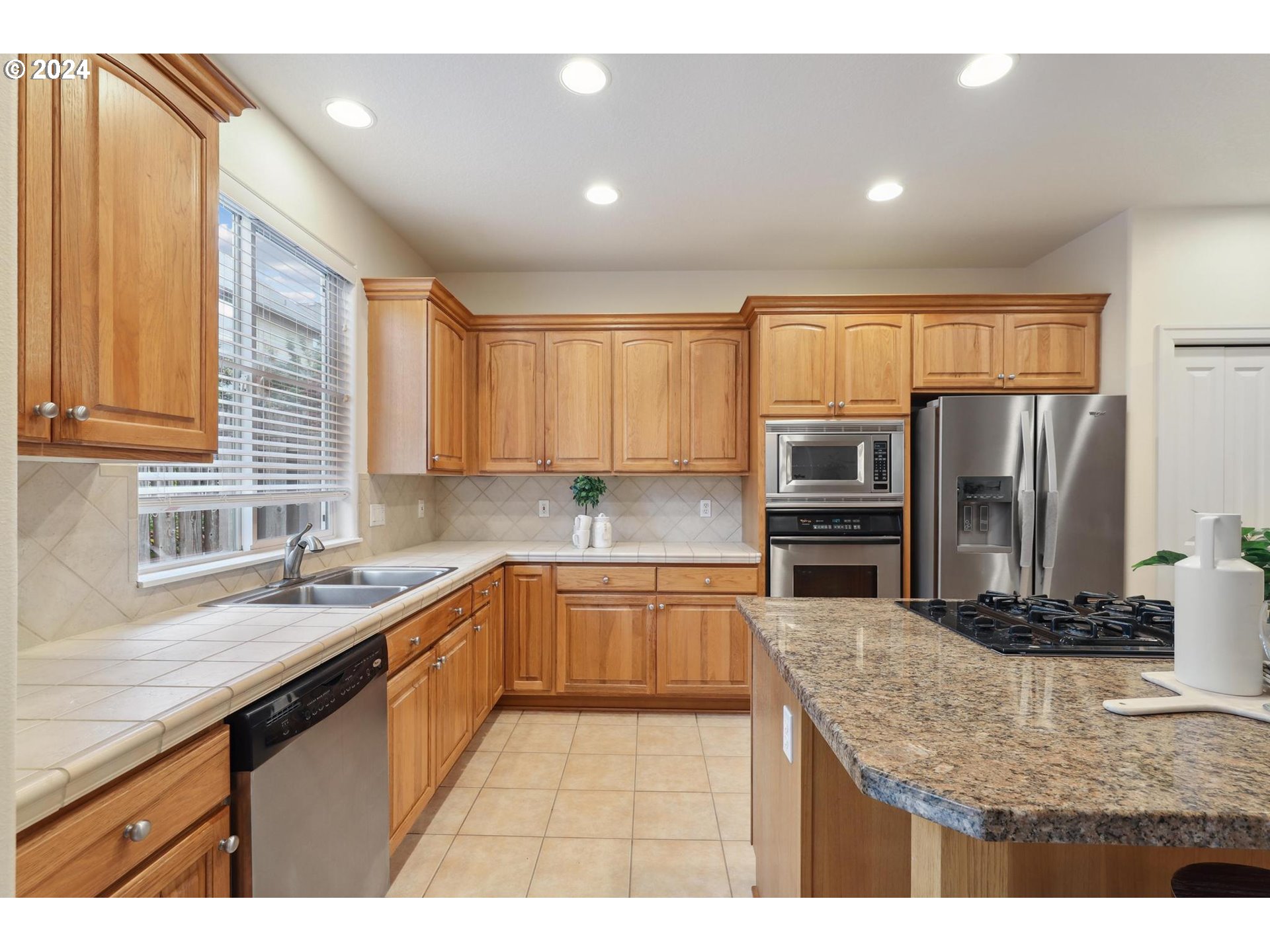 12845 Northwest Forest Spring Lane Portland, OR 97229 - Photo 14 of 33 Kitchen
