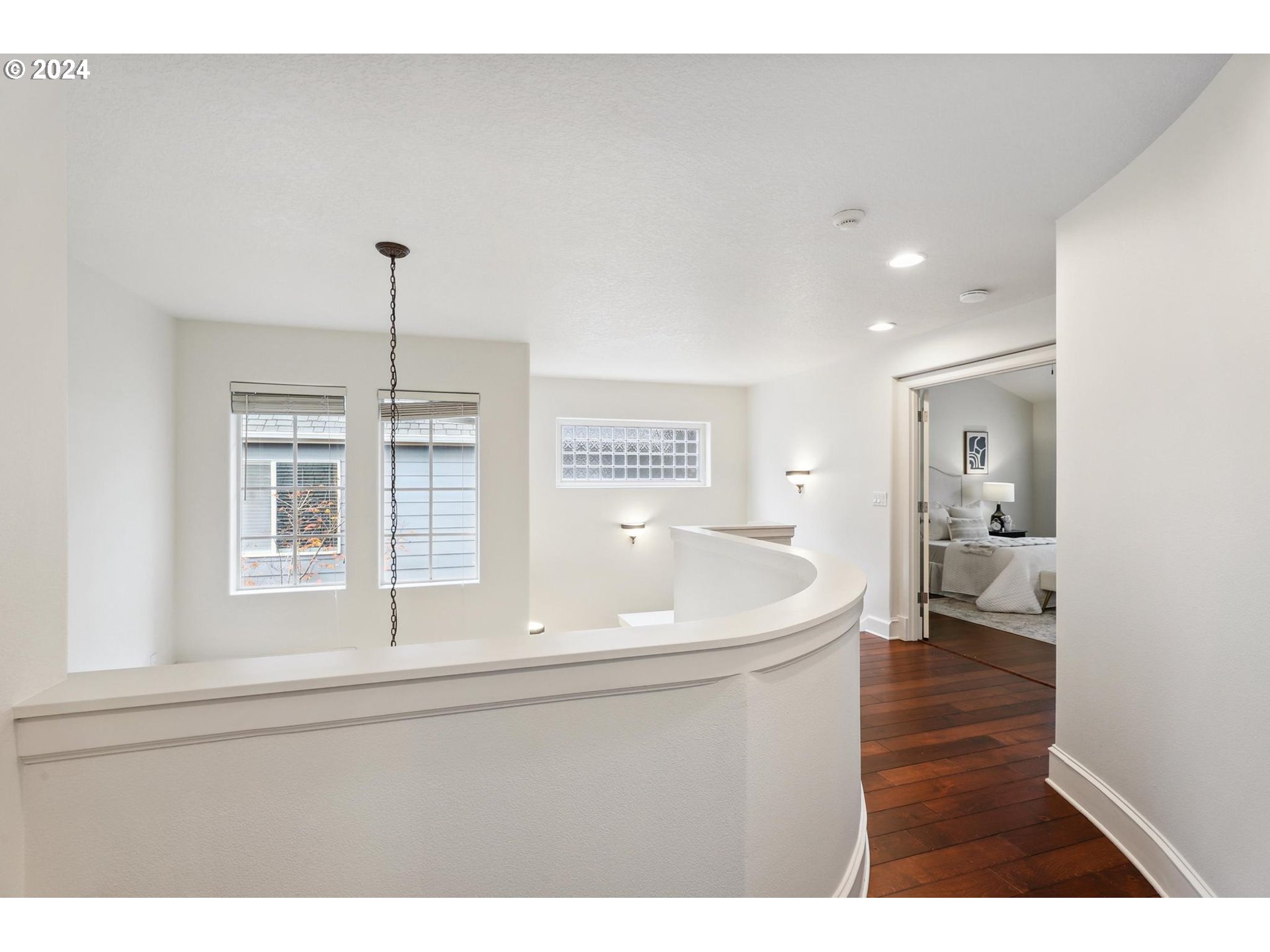 12845 Northwest Forest Spring Lane Portland, OR 97229 - Photo 21 of 33 Hallway