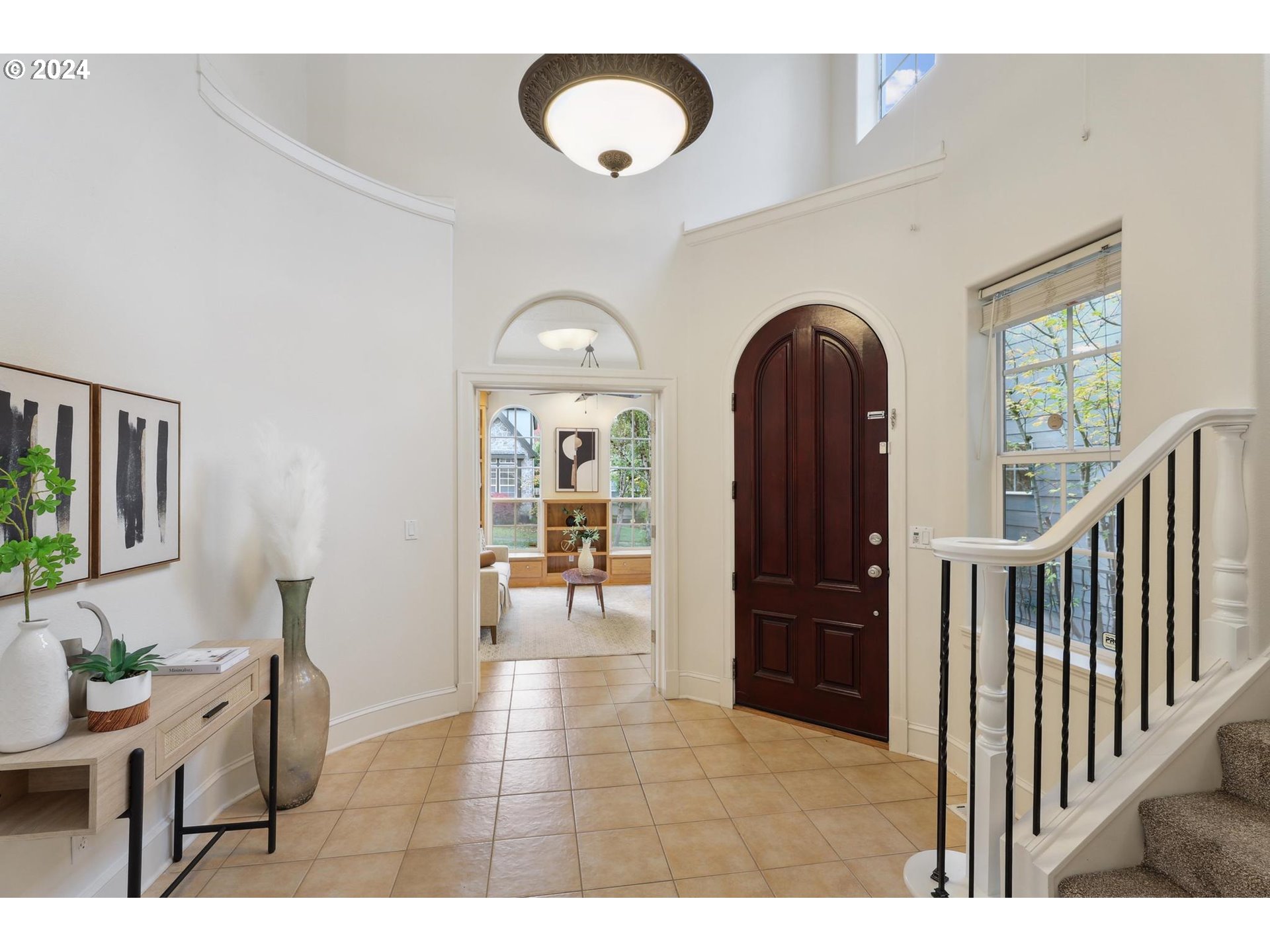 12845 Northwest Forest Spring Lane Portland, OR 97229 - Photo 4 of 33 Entrance/Foyer