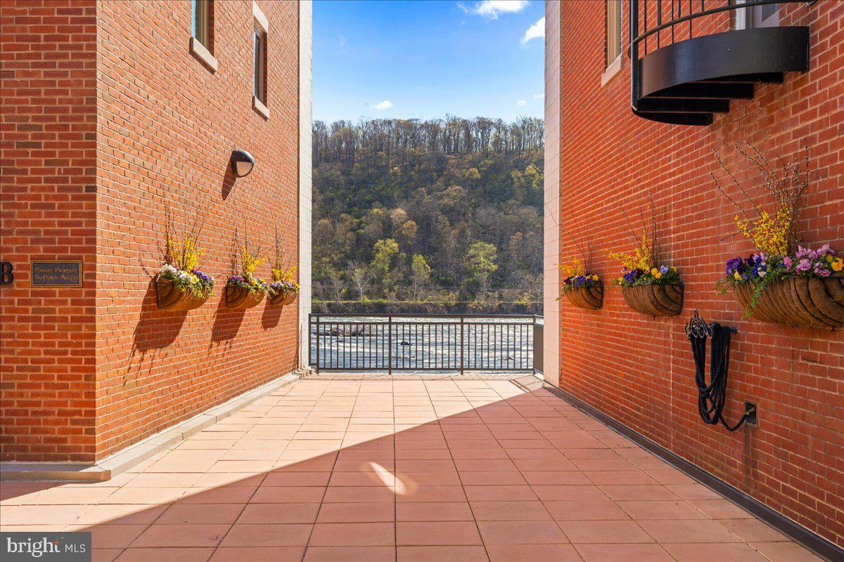 350 River Road, Unit D10 New Hope, PA 18938 - Photo 32 of 41 a view of outdoor space