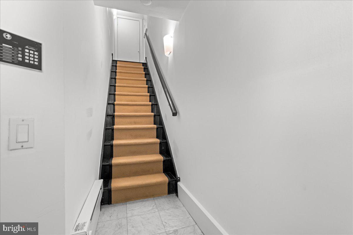 350 River Road, Unit D10 New Hope, PA 18938 - Photo 5 of 41 a view of entryway