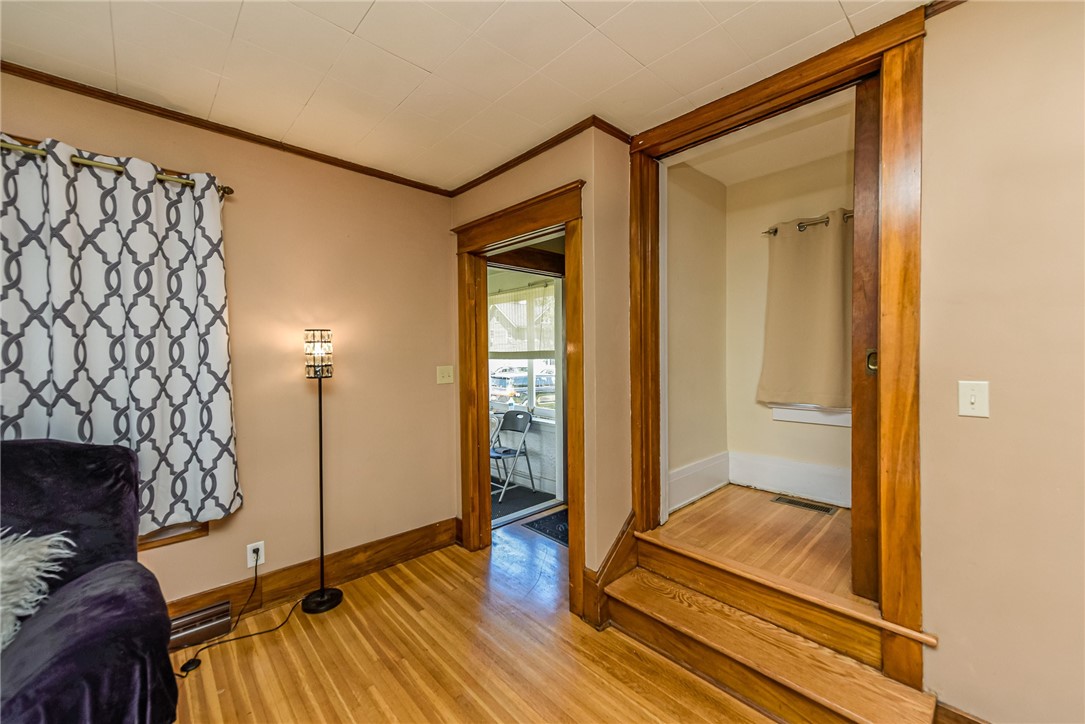 32 Walzer Road Irondequoit, NY 14622 - Photo 4 of 31