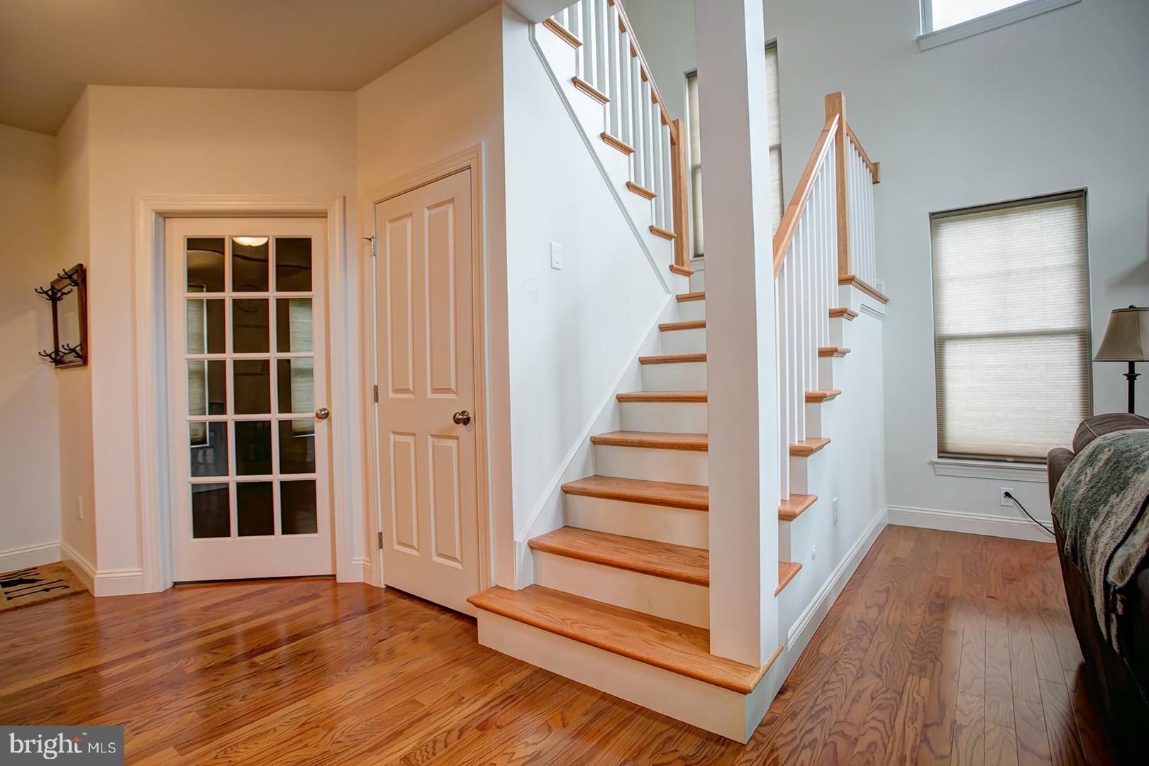 88 Mt Penn Road Reading, PA 19607 - Photo 17 of 35 Entry Hall- Entrance To Office/Oak Staircase