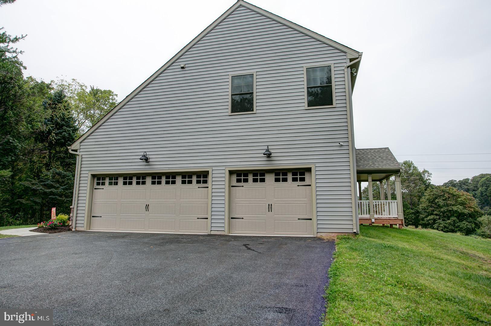 88 Mt Penn Road Reading, PA 19607 - Photo 4 of 35 Side Exterior- Side View Of Back Covered Deck