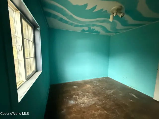 $290,000 | 1151 East Fir Avenue, Osburn, ID 83849