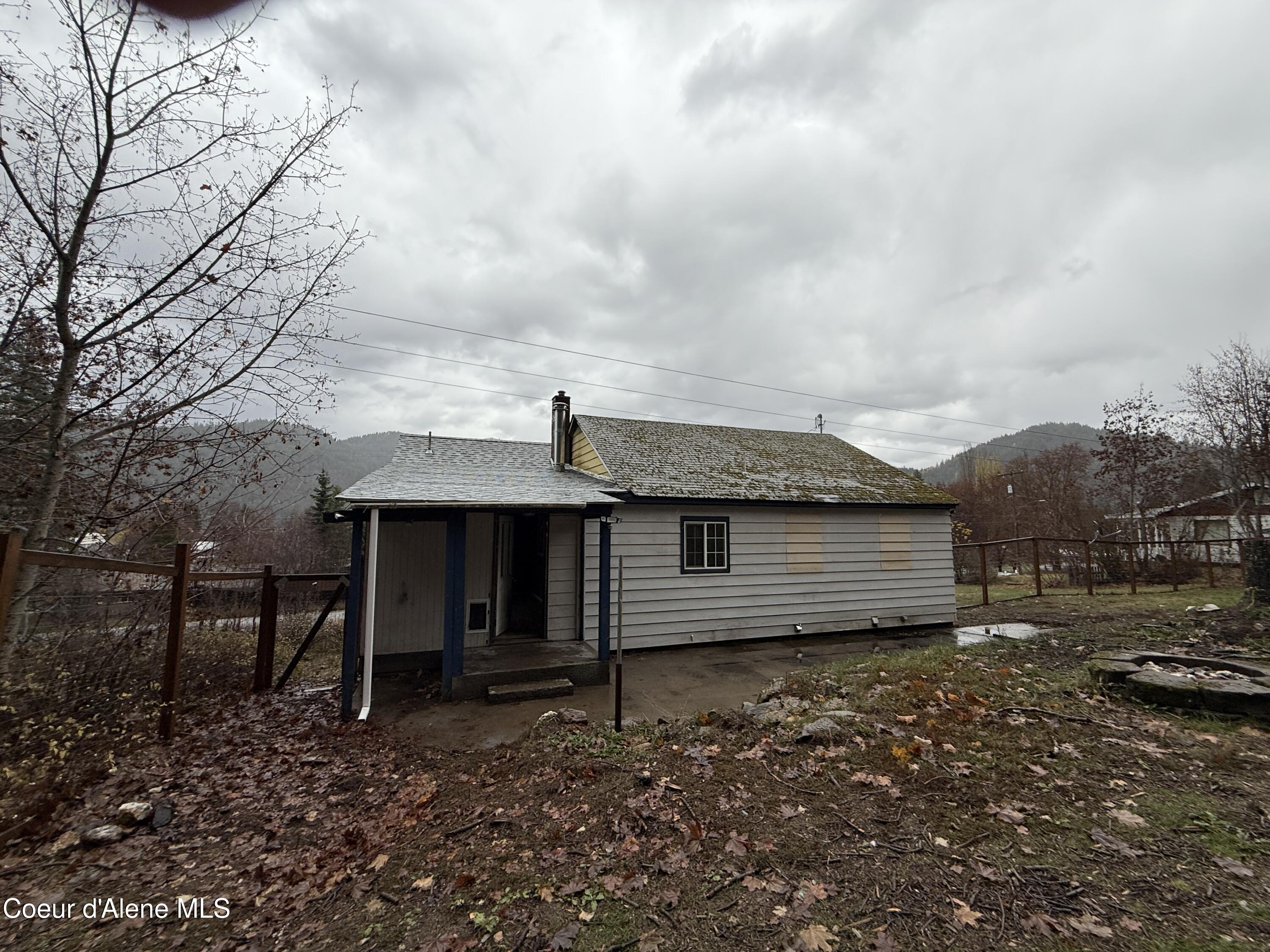 1151 East Fir Avenue Osburn, ID 83849 - Photo 6 of 31 B1E8BC57-FAE6-4151-BE64-08C279A39B26