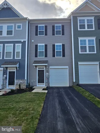 $2,000 | 453 Husky Trail, Martinsburg, WV 25403
