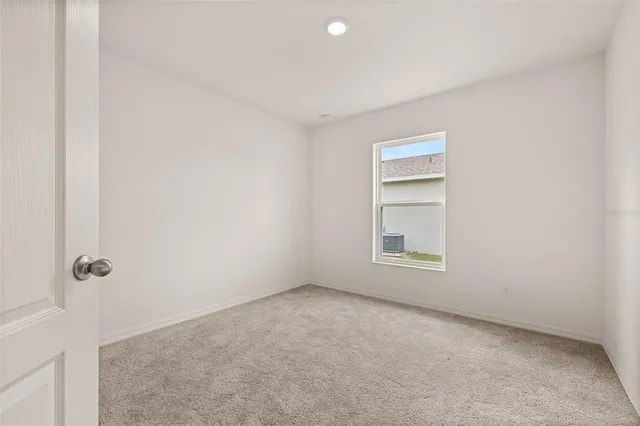 a view of yard with tree