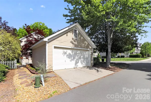 $3,200 | 103 Park Forest Street, Davidson, NC 28036