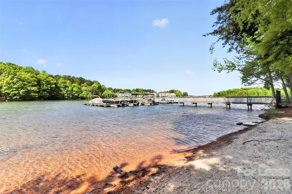 $3,200 | 103 Park Forest Street, Davidson, NC 28036