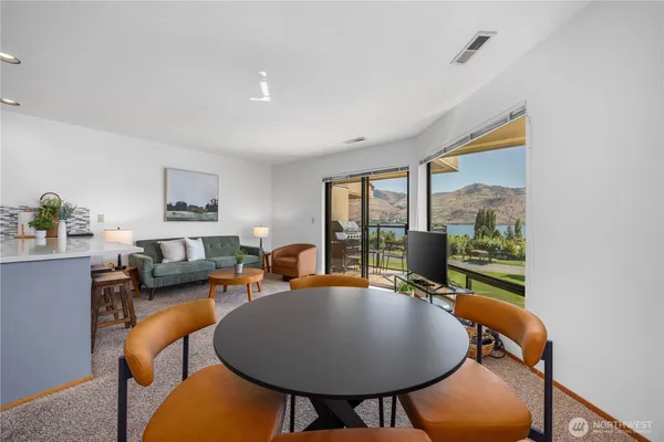 $749,000 | 100 Lake Chelan Shores Drive, Unit 167&8, Chelan, WA 98816