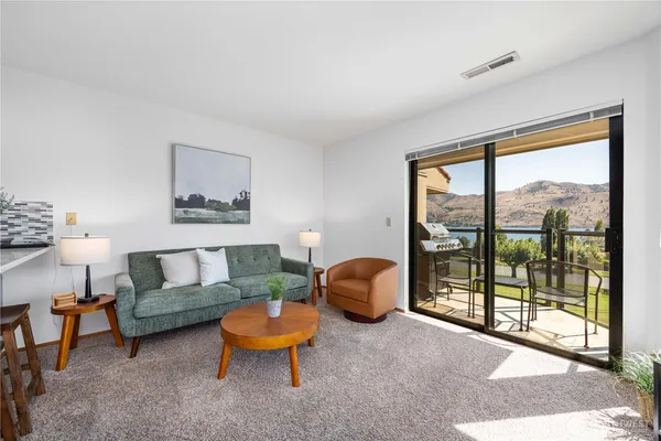 $749,000 | 100 Lake Chelan Shores Drive, Unit 167&8, Chelan, WA 98816