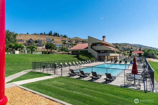 $749,000 | 100 Lake Chelan Shores Drive, Unit 167&8, Chelan, WA 98816