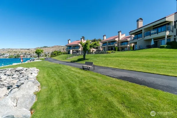 $749,000 | 100 Lake Chelan Shores Drive, Unit 167&8, Chelan, WA 98816