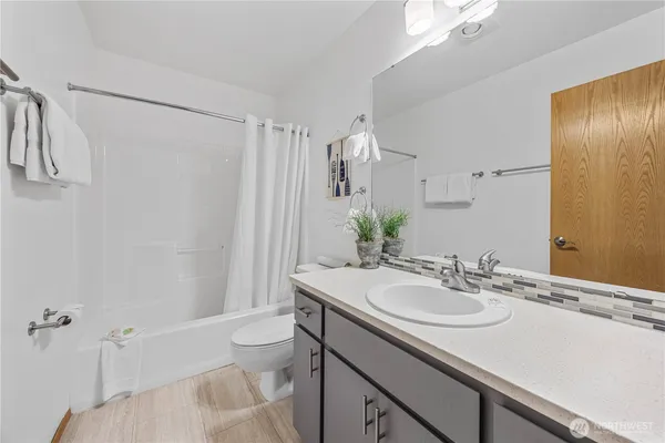 $749,000 | 100 Lake Chelan Shores Drive, Unit 167&8, Chelan, WA 98816