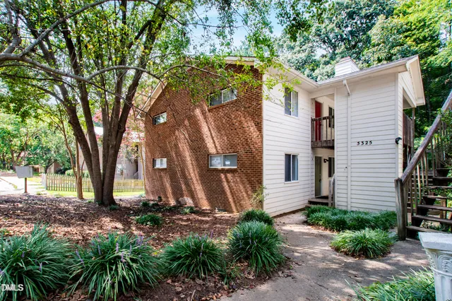 $1,200 | 5325 Wayne Street, Unit D, Raleigh, NC 27606