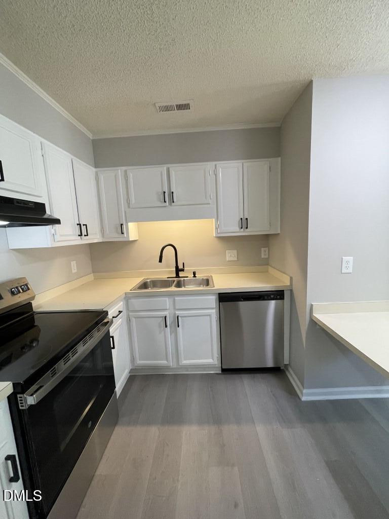 5325 Wayne Street, Unit D Raleigh, NC 27606 - Photo 5 of 10 Photo May 02 2024, 2 17 17 PM