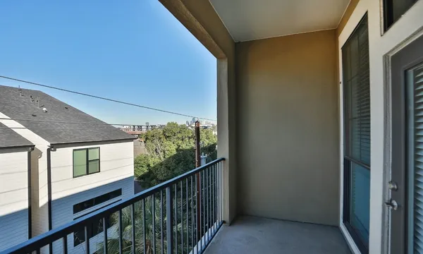 $2,000 | 2120 Kipling Street, Unit 402, Houston, TX 77098