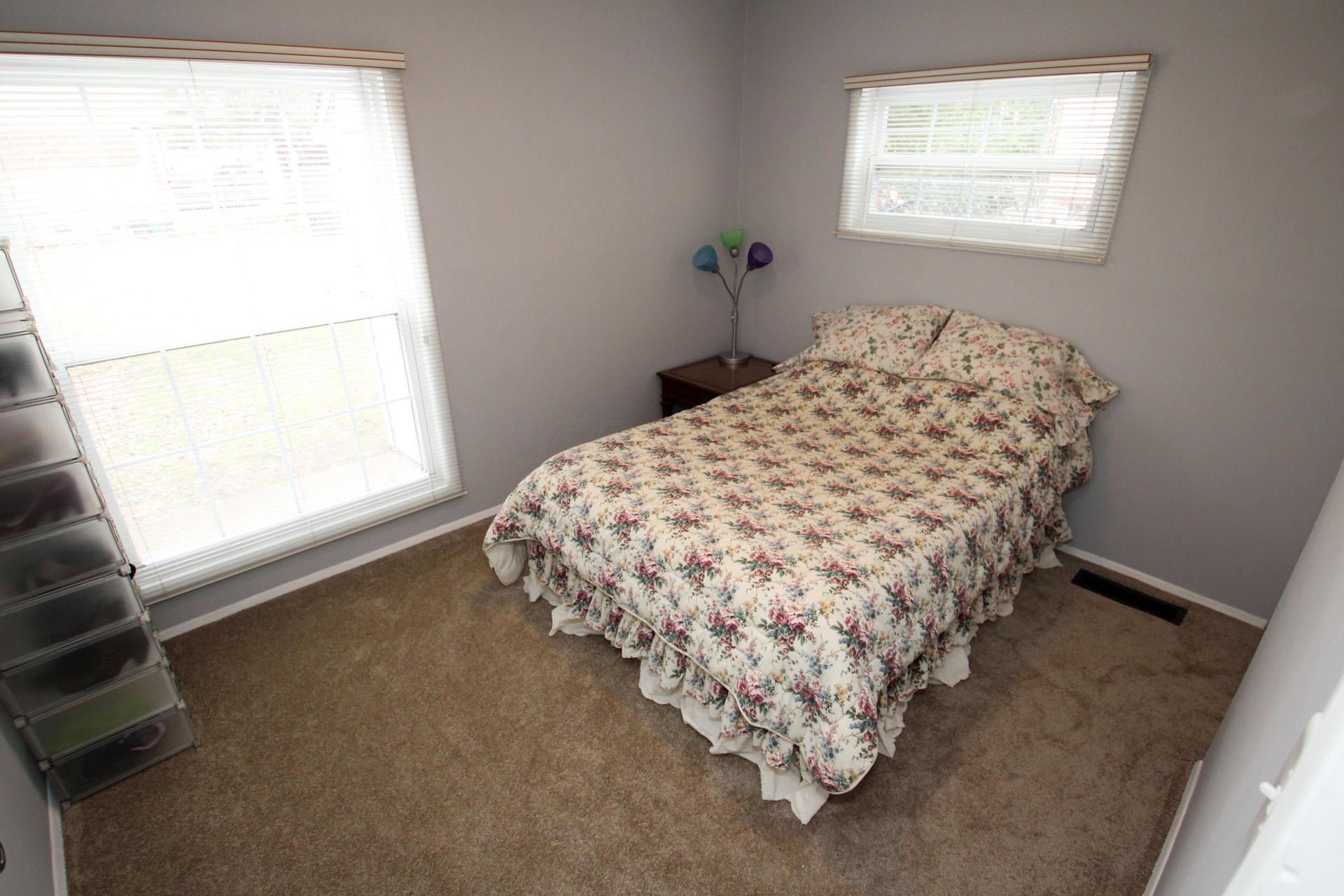 4002 Rickenbacker Avenue Columbus, OH 43213 - Photo 33 of 49