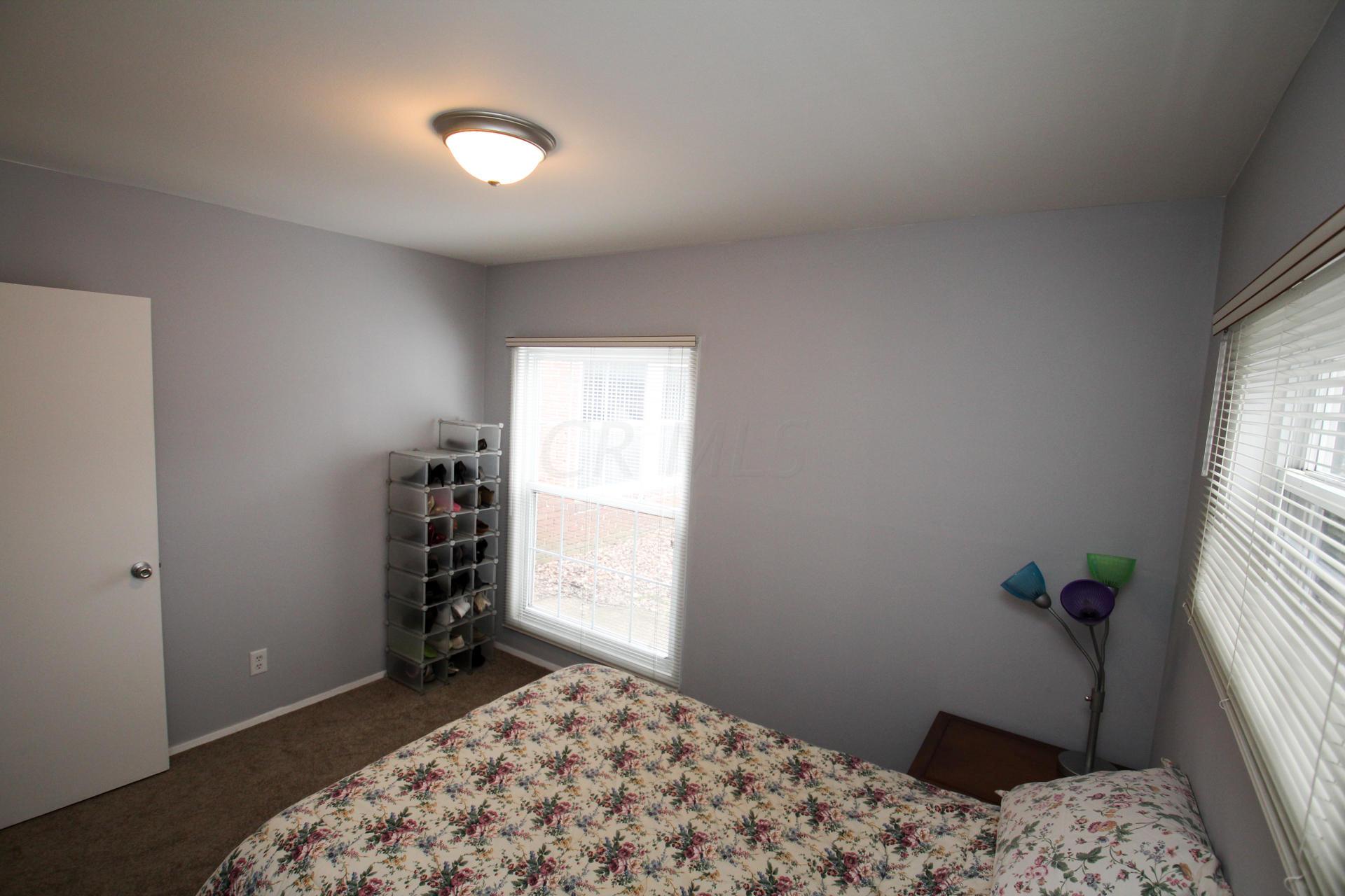 4002 Rickenbacker Avenue Columbus, OH 43213 - Photo 35 of 49