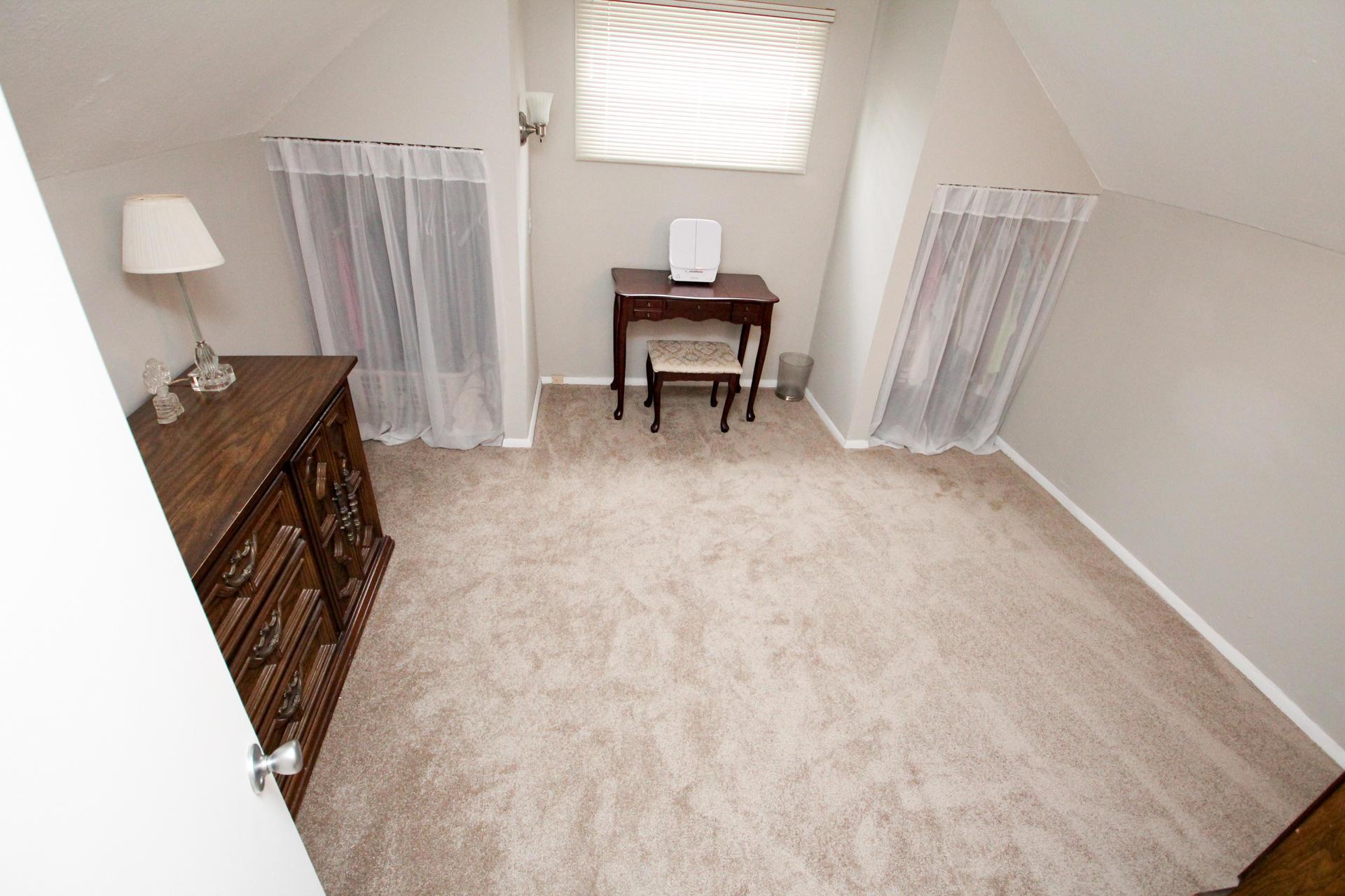 4002 Rickenbacker Avenue Columbus, OH 43213 - Photo 45 of 49