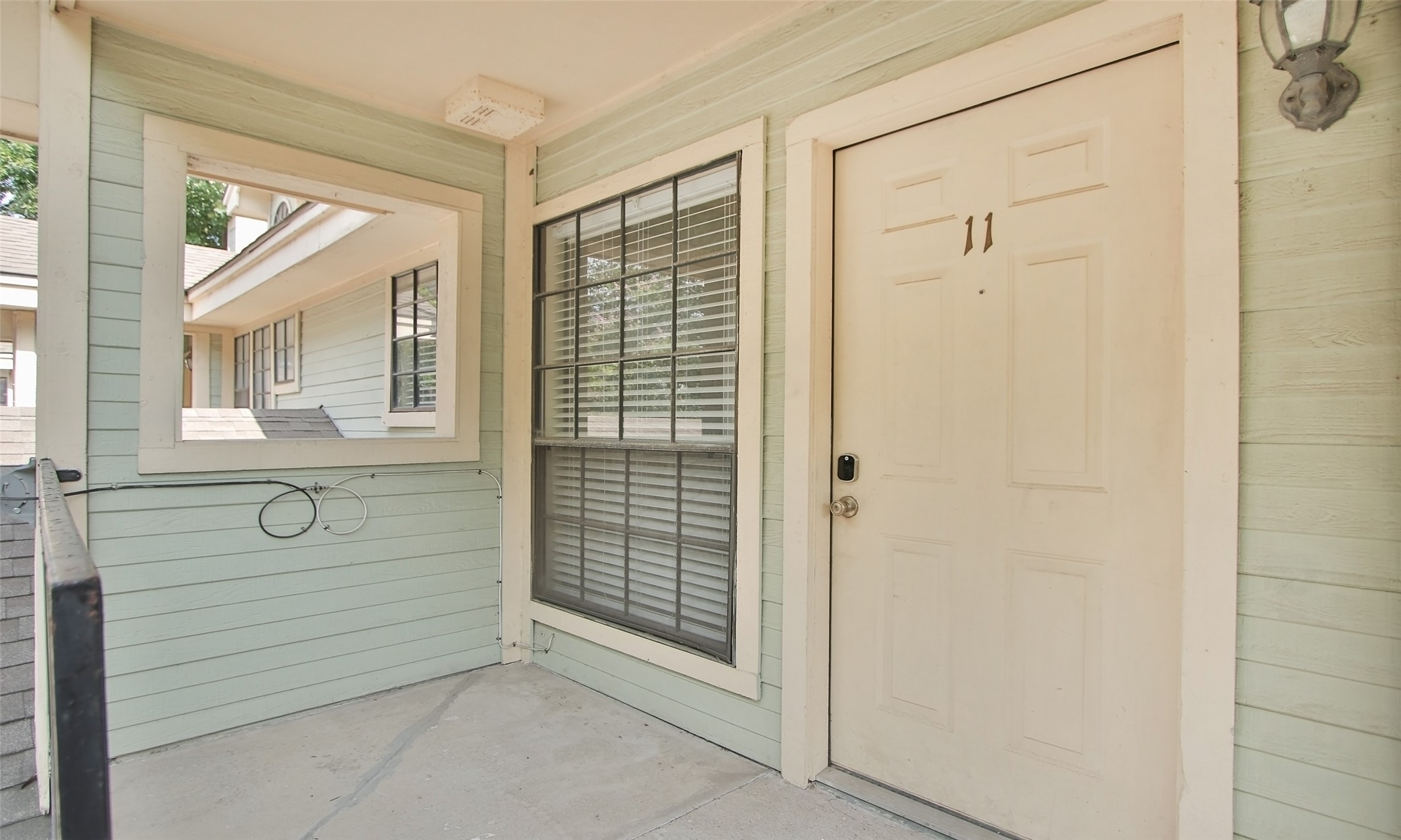 4900 Floyd Street, Unit 11 Houston, TX 77007 - Photo 3 of 37 Front Door