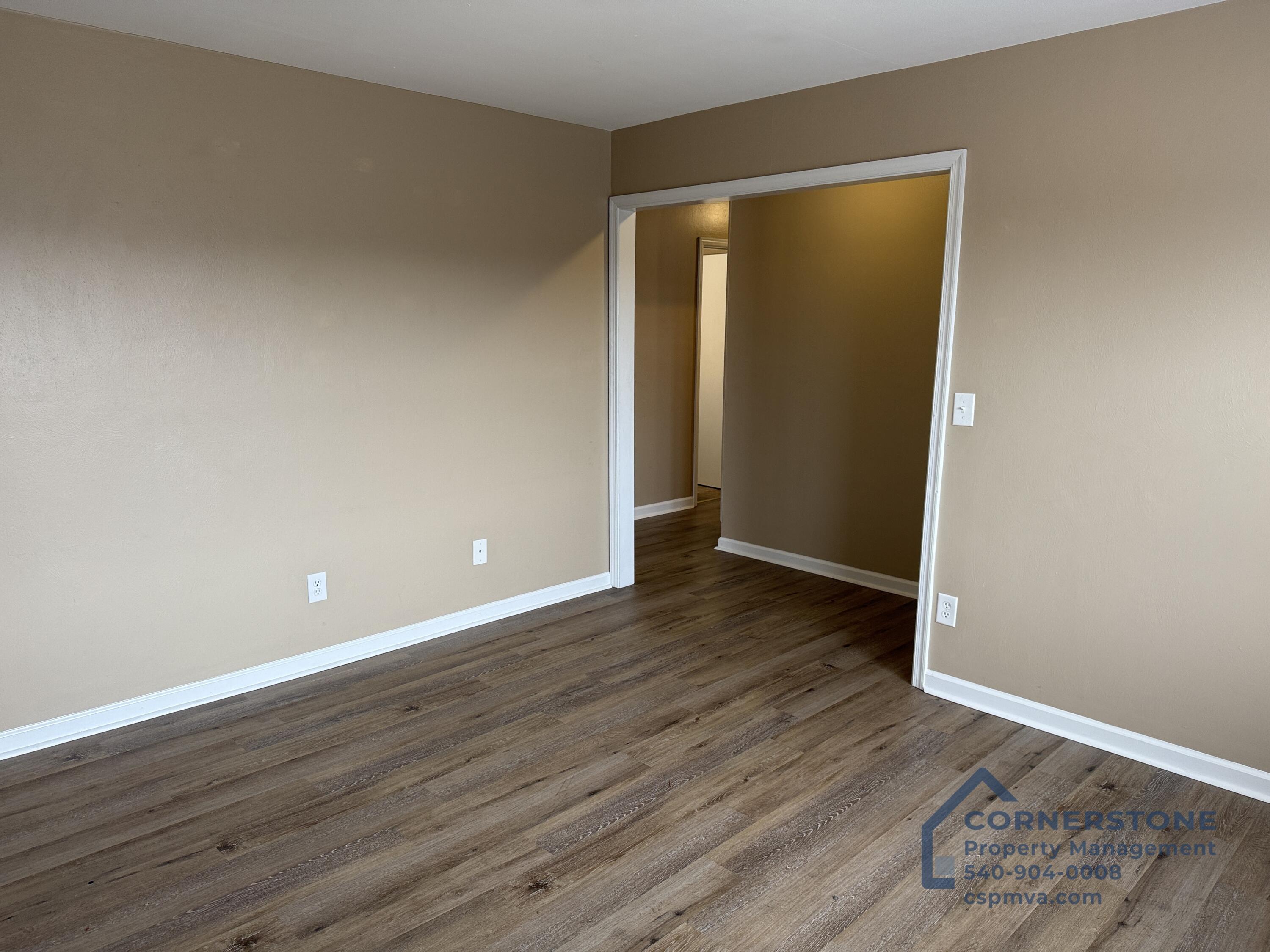 703 Riverland Road Southeast Roanoke, VA 24014 - Photo 3 of 13 IMG_9931