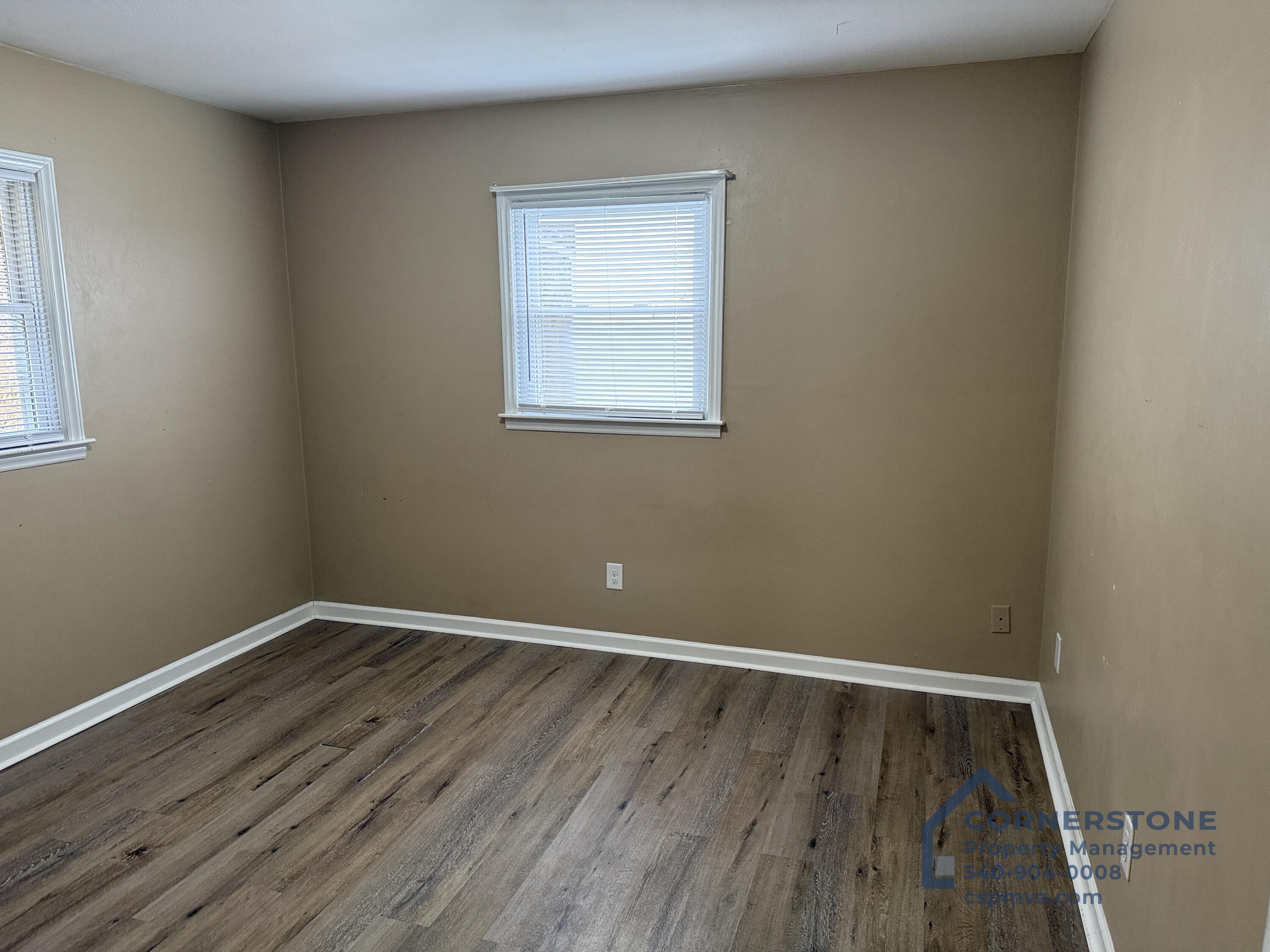 703 Riverland Road Southeast Roanoke, VA 24014 - Photo 8 of 13 IMG_9936