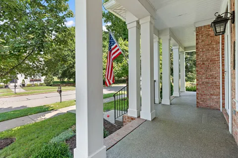 $849,999 | 2001 Barclay Lane, Franklin, TN 37064