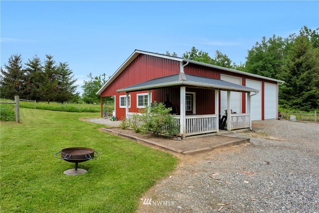 9717 May Road Sumas, WA 98295 - Photo 5 of 25
