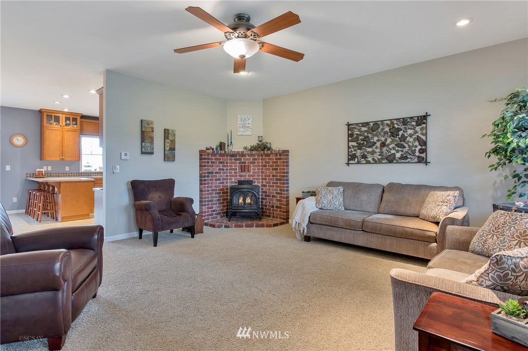 9717 May Road Sumas, WA 98295 - Photo 8 of 25