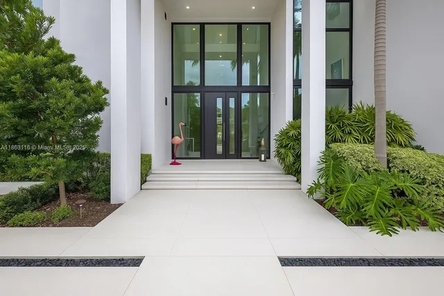 a view of an entryway with staircase