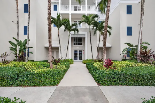 $5,800 | 834 Bay Colony Drive South, Juno Beach, FL 33408