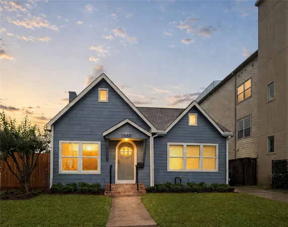$4,800 | 1968 West McKinney Street, Houston, TX 77019