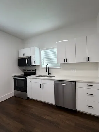 $4,800 | 1968 West McKinney Street, Houston, TX 77019