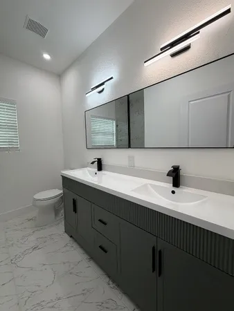 $4,800 | 1968 West McKinney Street, Houston, TX 77019