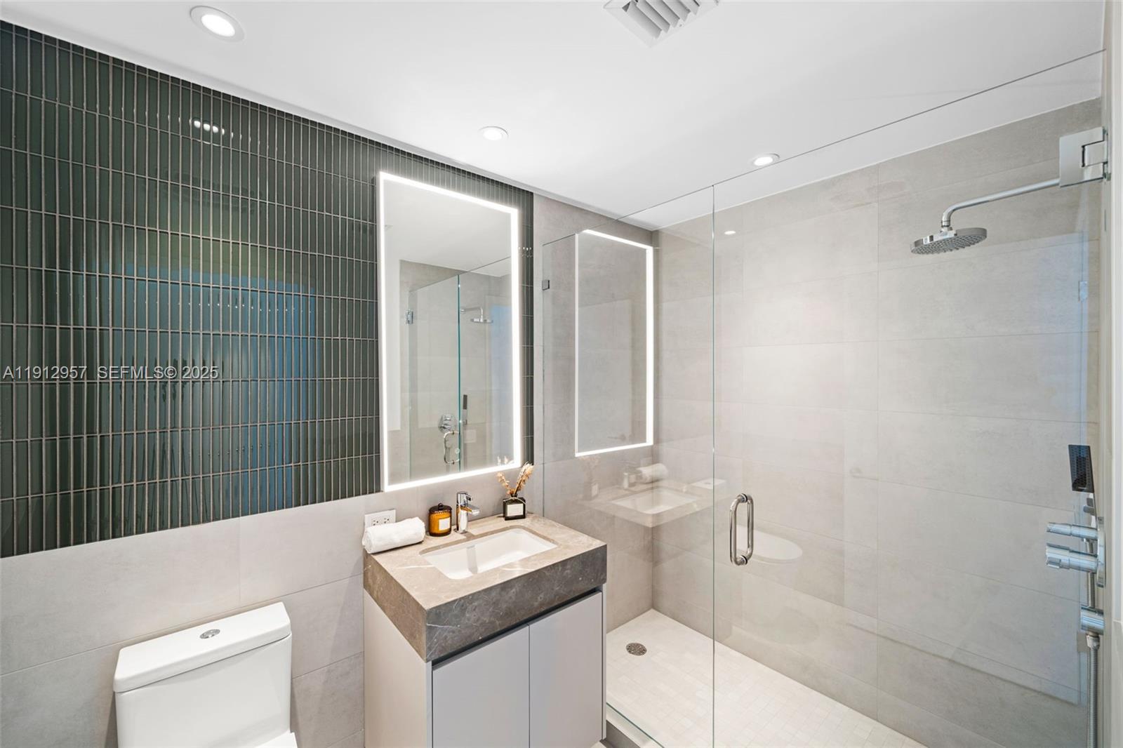 500 Alton Road, Unit 2303 Miami Beach, FL 33139 - Photo 39 of 42