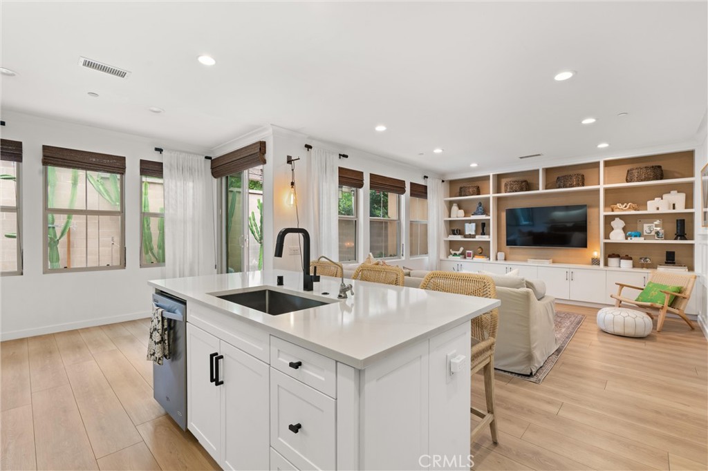 112 Gemstone Irvine, CA 92620 - Photo 15 of 41