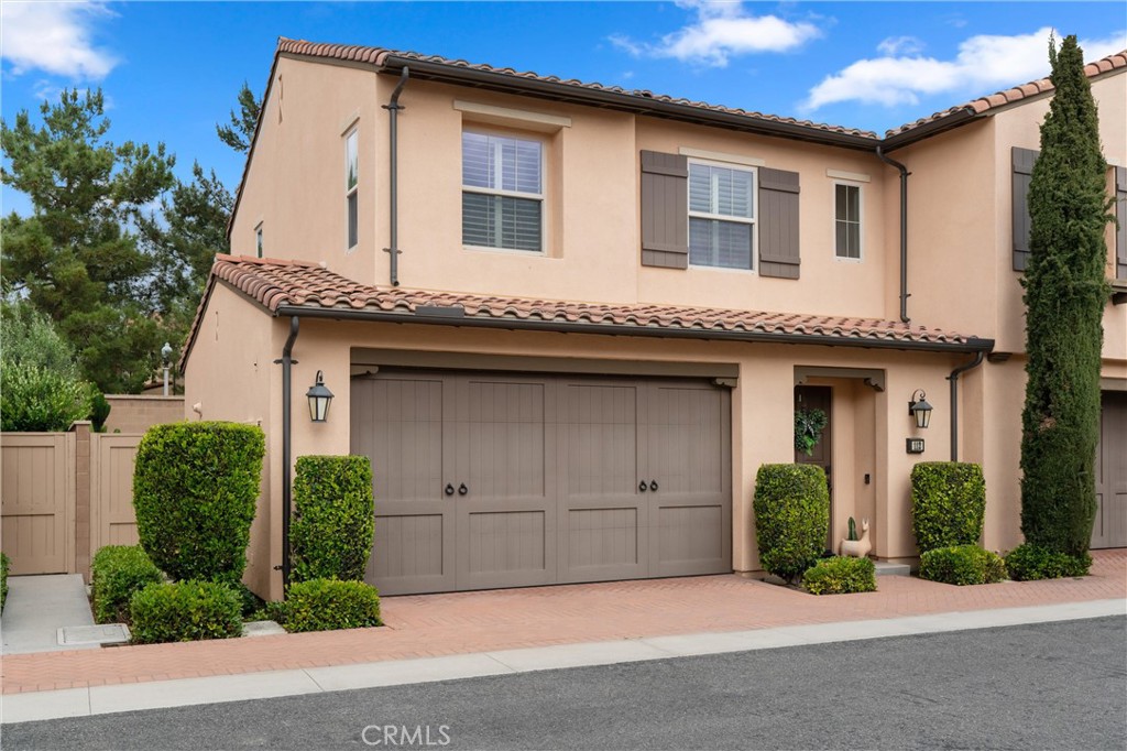 112 Gemstone Irvine, CA 92620 - Photo 2 of 41
