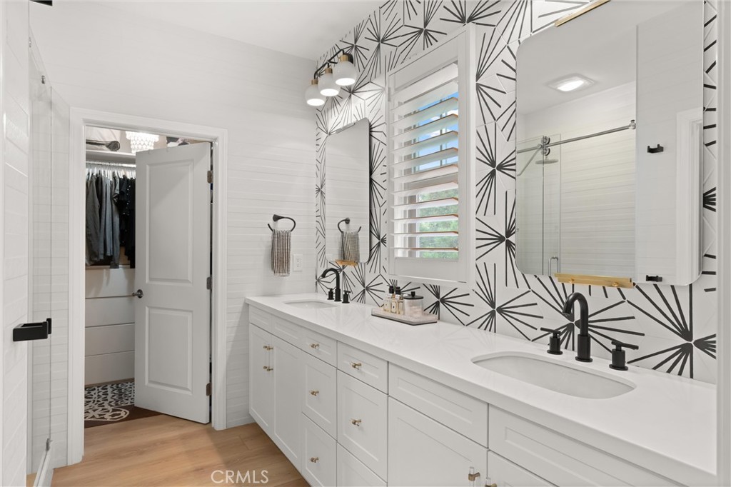 112 Gemstone Irvine, CA 92620 - Photo 23 of 41 Custom Back Splash, Fixtures and Mirrors